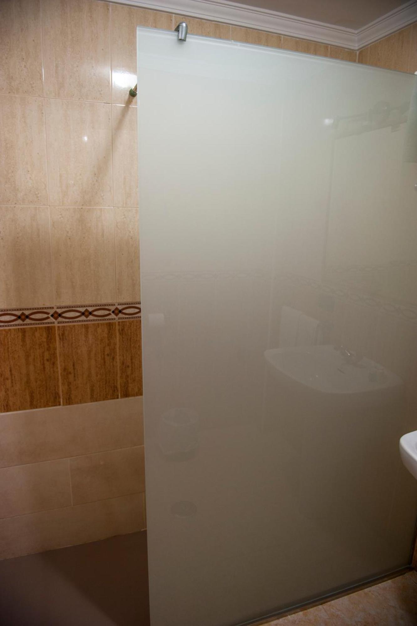 Hostal Las Palomas Лусена Екстериор снимка